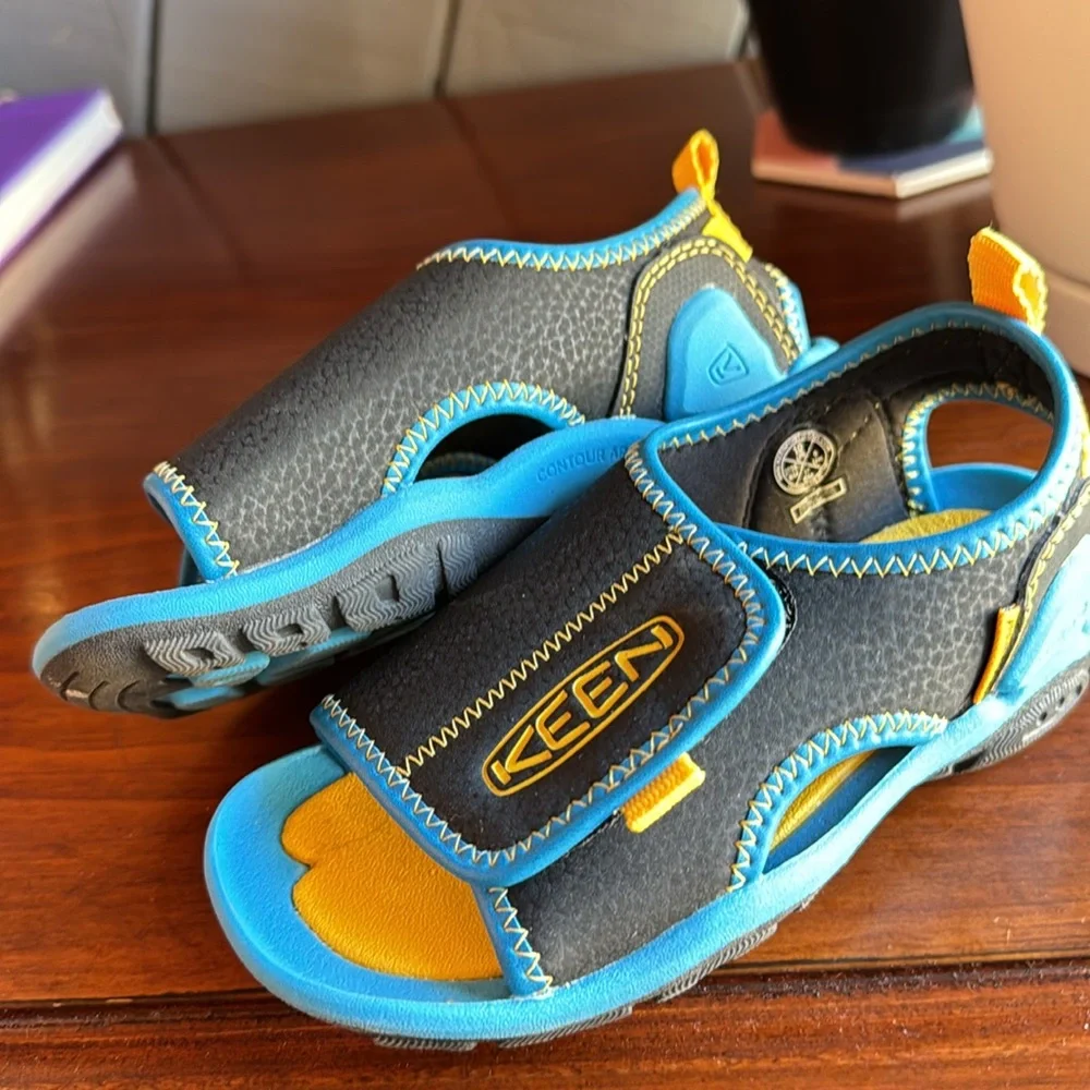 KIDS KEEN Unisex-Knotch River Open Toe Sandals water shoes size 10 9 blue yellow